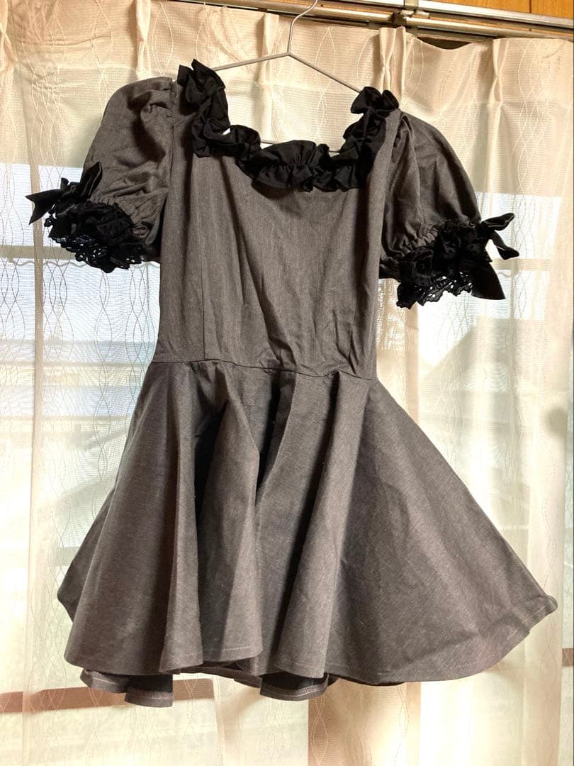 メイド服　グレー