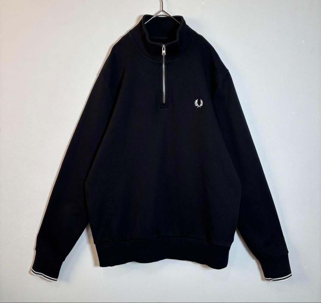 FRED PERRY フレッドペリー　刺繍ロゴ　ハーフジップ　スウェット