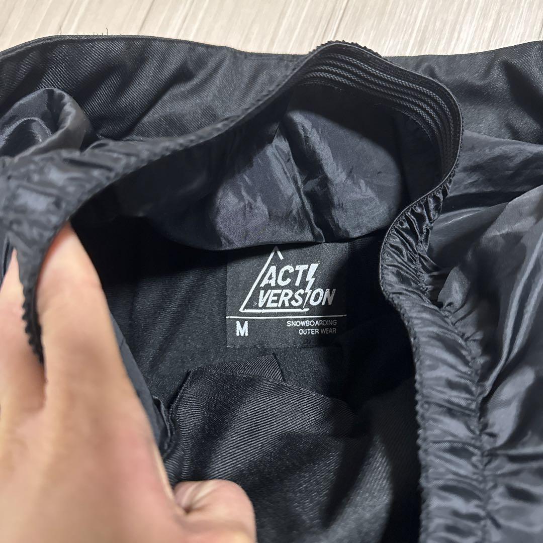 ACT VERSION  スノボーウェア上下セット