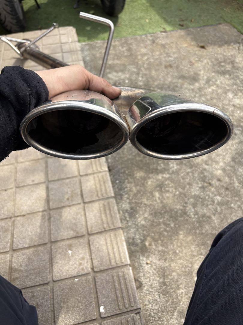 ヴォクシー 70 前期　社外マフラー　スリーキャッツ製？