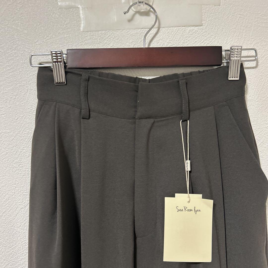 【35％OFF】 未使用タグ付き】SeaRoomlynn ダブルタックパンツ M チャコール パンツ