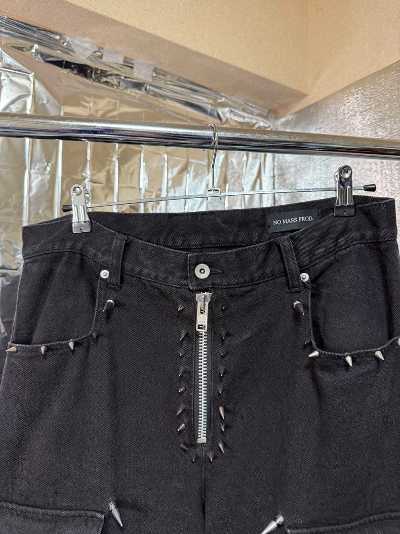 no mass prod スタッズ カーゴパンツ