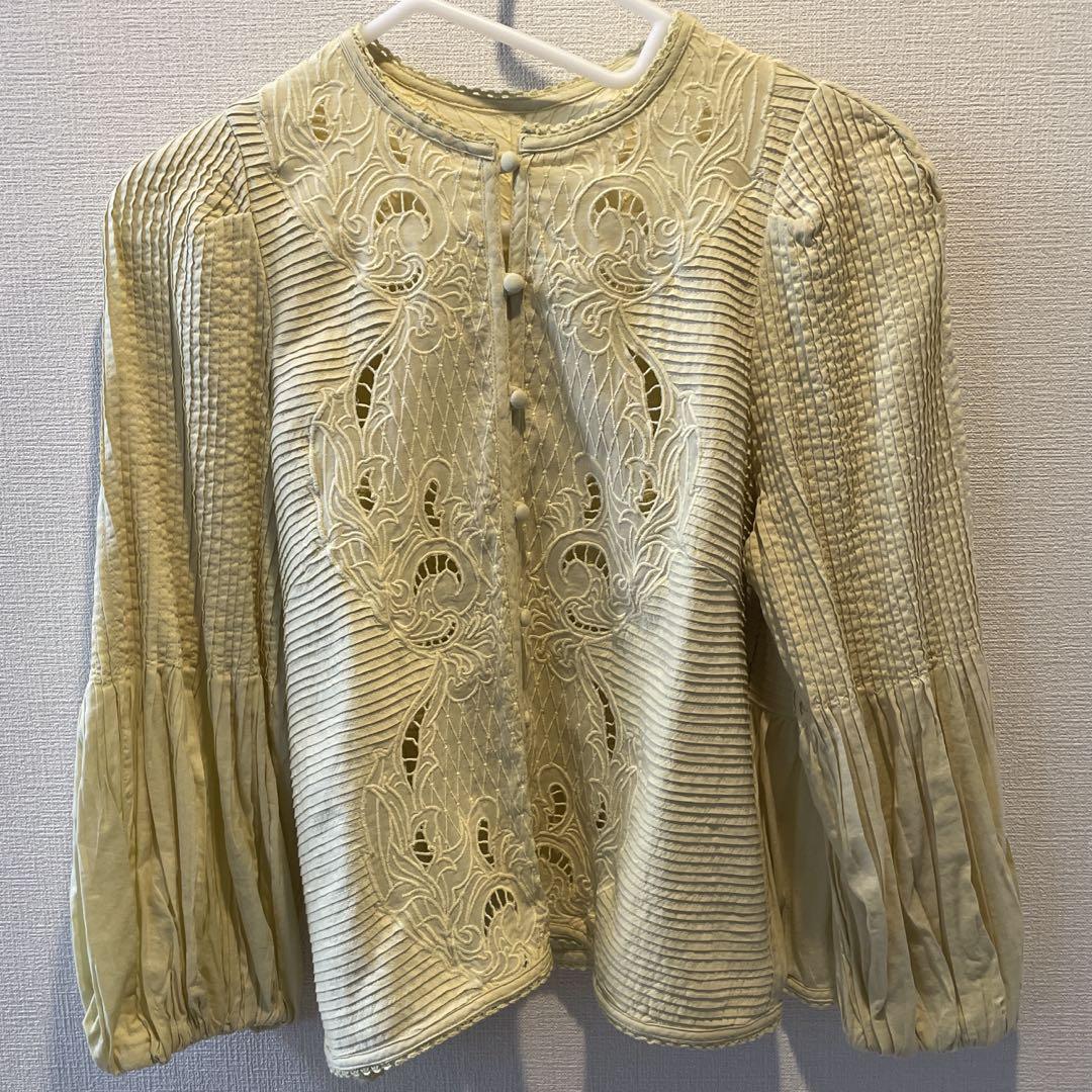 【新品美品】IENA LA BOUCLE ピンタック刺繍ブラウス