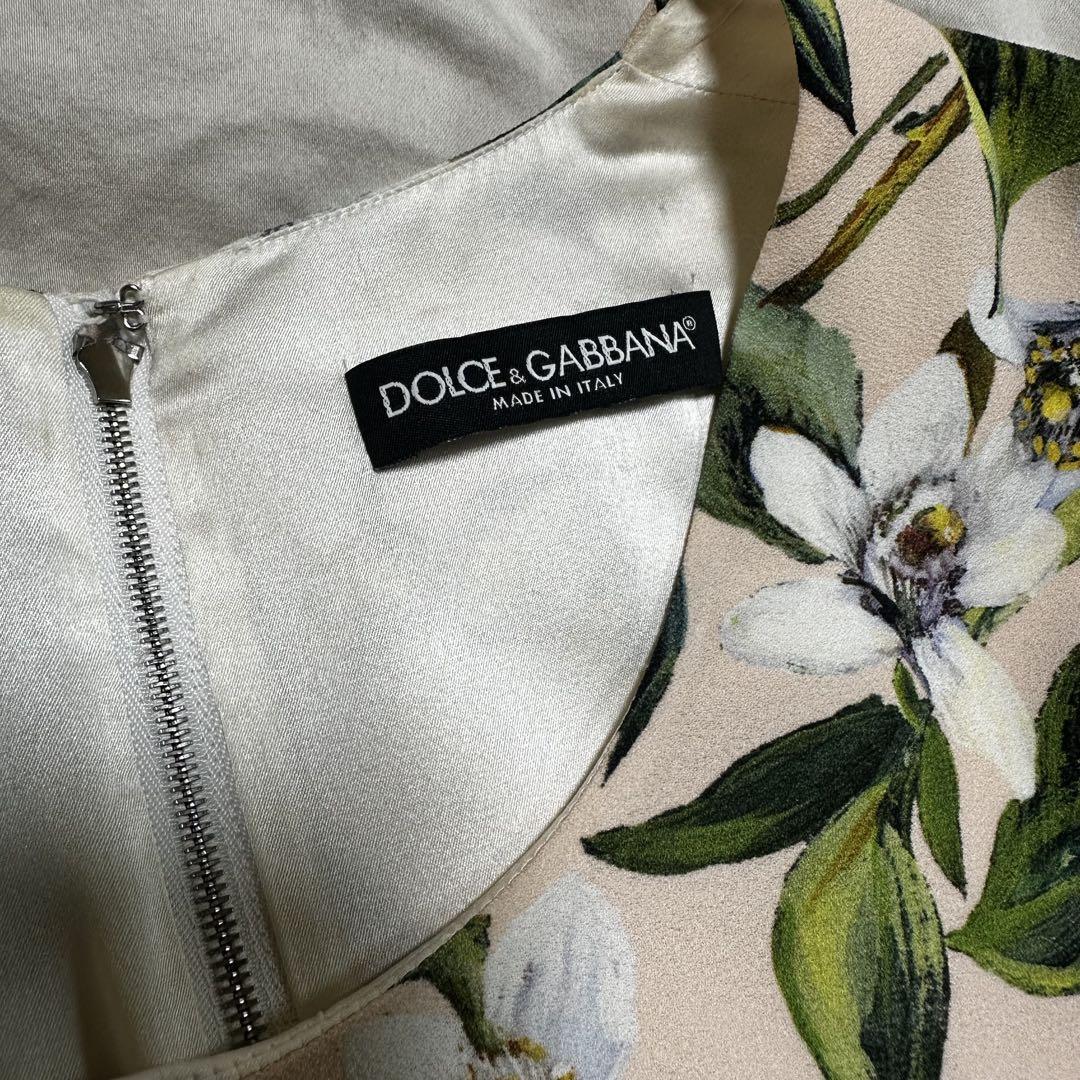 お歳暮・冬ギフト特集2025 【美品】DOLCE R*E様 & ワンピース フラワープリント GABBANA ワンピース