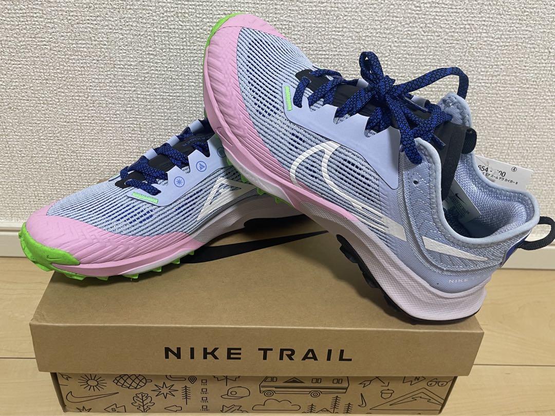 NIKE レディース ランニングシューズ23センチ　新品！