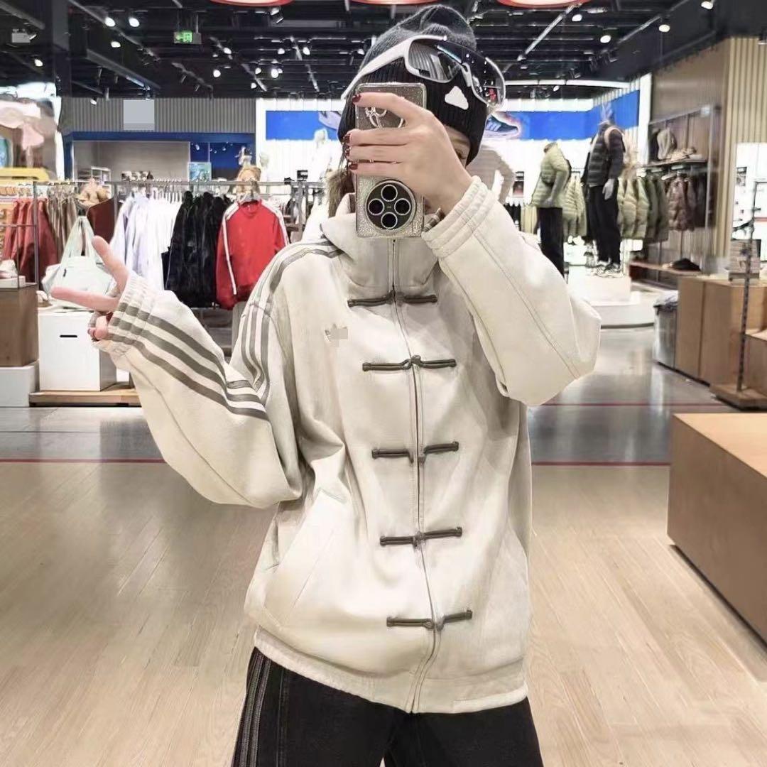 adidasアディダス 中国限定 蛇年トラックジャケット Mサイズ adidasアディダス 中国限定 蛇年トラックジャケット ホワイトM