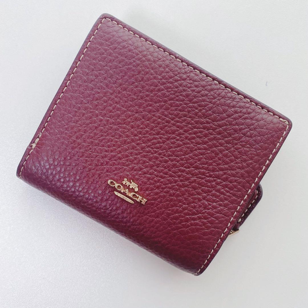 美品 アニエス・ベー 二つ折り財布 エンボス加工 ロゴ 本革