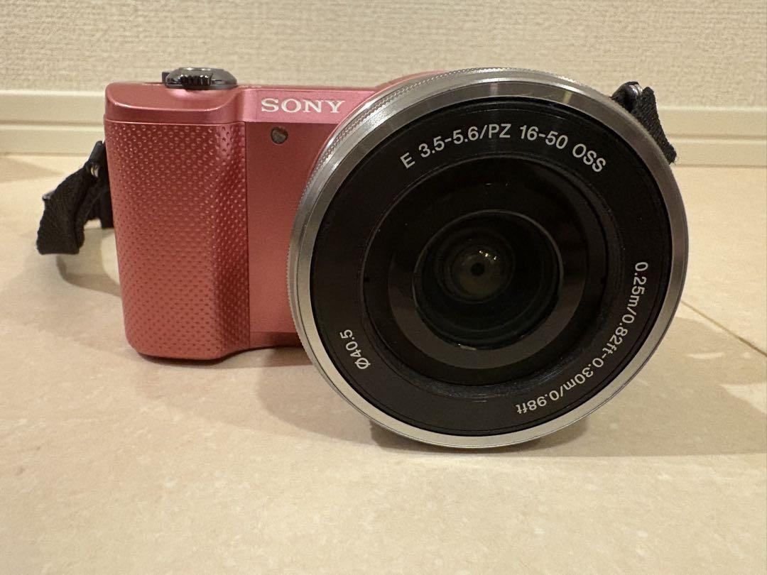 SONY α5000 ピンク カメラ　ミラーレス一眼