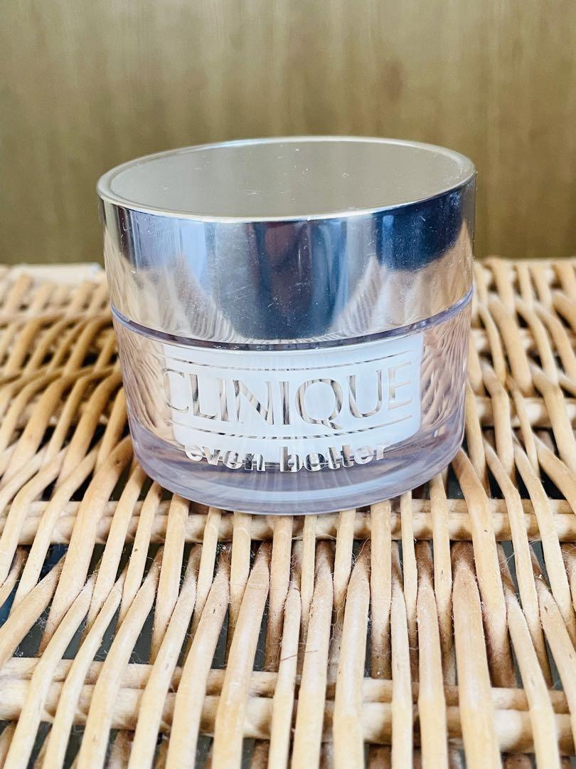 CLINIQUE イーブンベター ブライトニングルースパウダーC