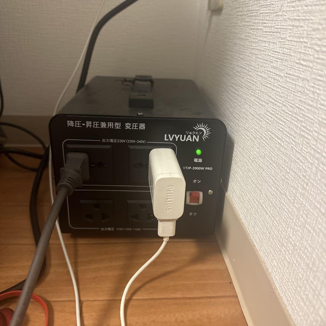 LYYUAN VTJP-2000VA 変圧器 2000W