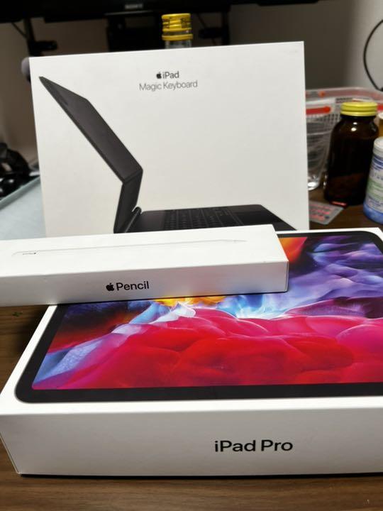 iPad Pro第二世代128GB Wi-Fi Pencil Keyboard付 - メルカリ iPad Pro第二世代128GB Wi-Fi Pencil Keyboard付 - メルカリ