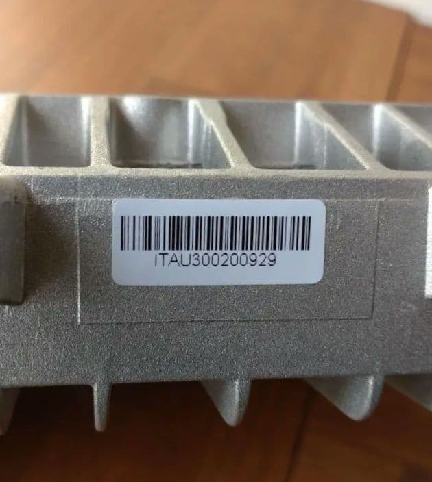 ポルシェ パナメーラ】ハイブリット 純正アンプ 日本最大の 33%割引