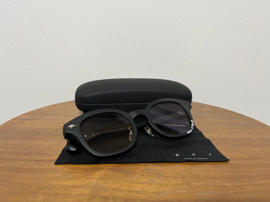 nsh サングラスTakeitEasy /n.s.h 艶消し✖️MilkBrown nsh サングラスTakeitEasy /n.s.h 艶消し✖️MilkBrown - メルカリ