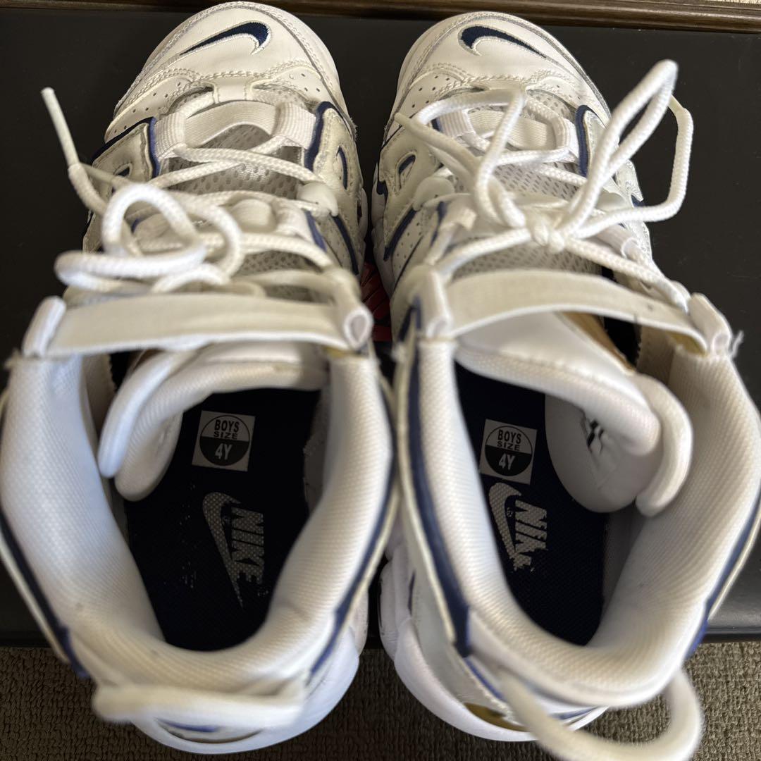 Nike Air More Uptempo ホワイト/ネイビー