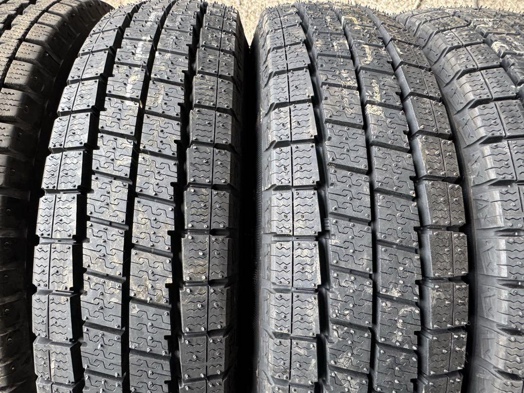 スタッドレス￼ 145/80R12 80/78N LT ダンロップ （A0192