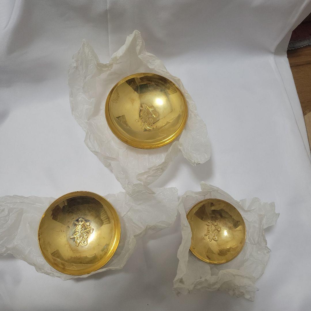 金属製の彫刻置物 3個セット
