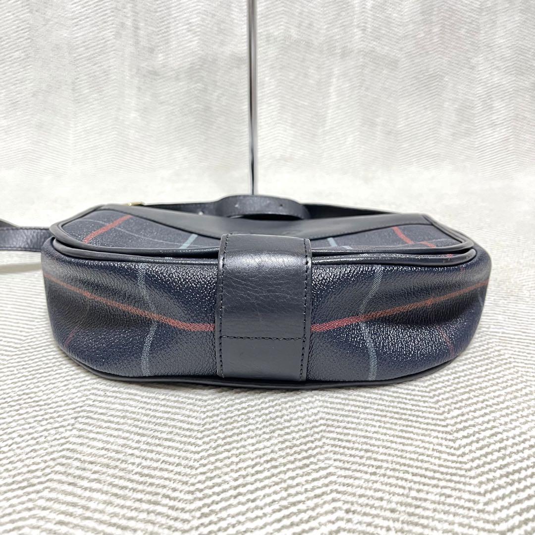 美品✨　BURBERRY　マネークリップ　ノバチェック　レザー　ロゴ型押し Amazon | [BURBERRY] バーバリー マネークリップ 財布 メンズ
