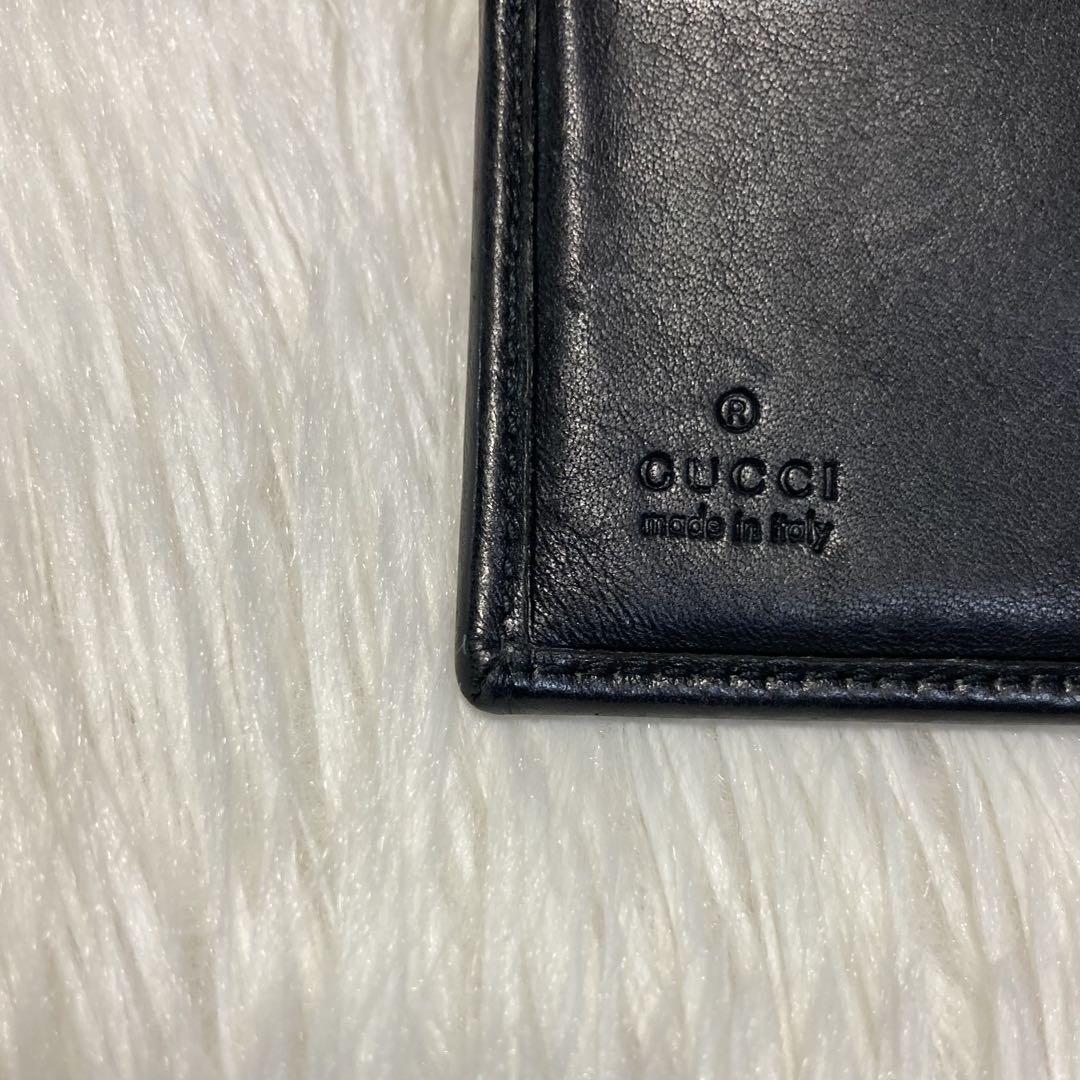 梅雨祭り 美品 GUCCI かグッチ 二つ折り 財布 金具 黒 ブラック
