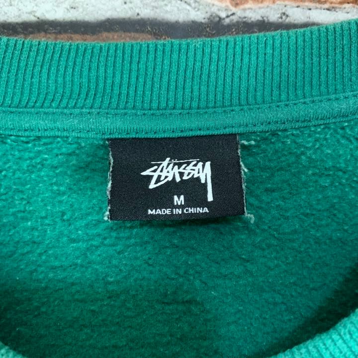 即完売】ステューシー センターロゴ 筆記体ロゴ グリーン 長袖
