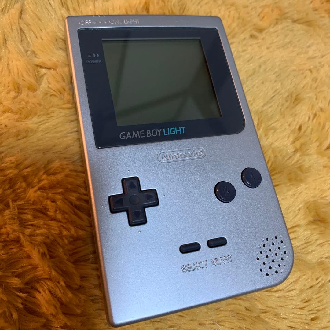 Nintendo GAME BOY LIGHT シルバー本体 ゲームボーイライト Nintendo GAME BOY LIGHT シルバー本体 ゲームボーイライト
