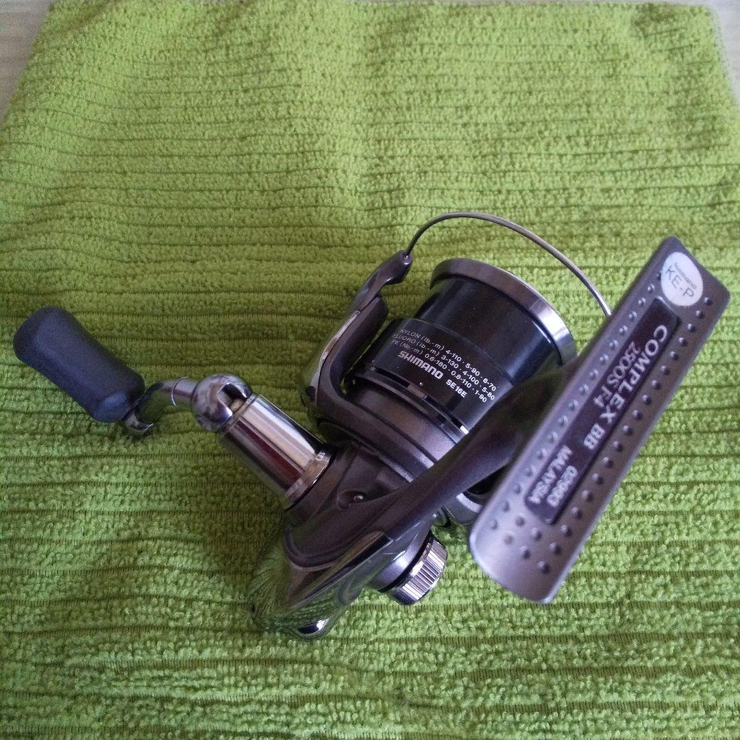 コンプレックスbb 2500s f4 シマノ