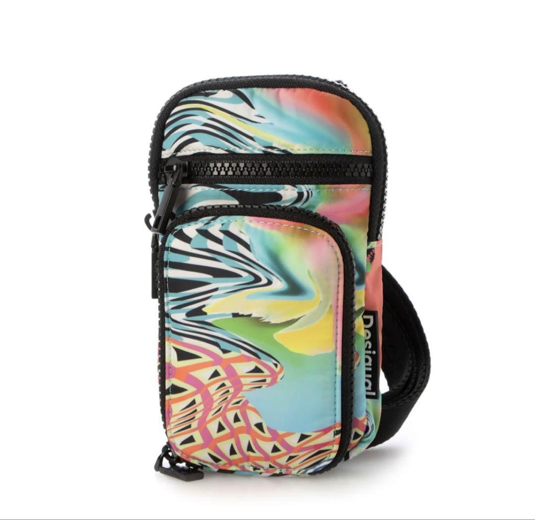 新品未使用■ デシグアル Desigual ■ スマホバッグ ■ サイケ柄