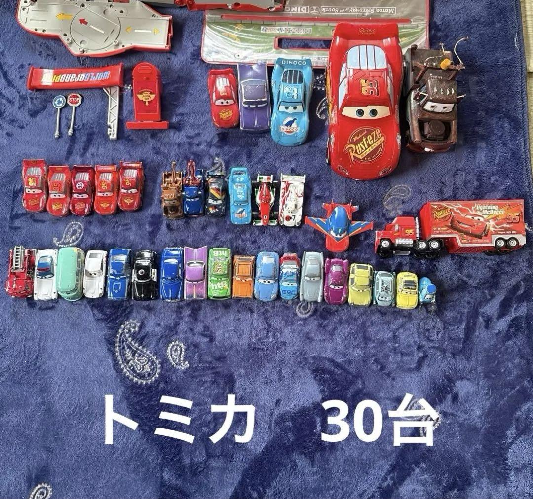 カーズ ミニカー 22台セット Amazon.co.jp: タカラトミー ディズニー カーズ トミカ C-22