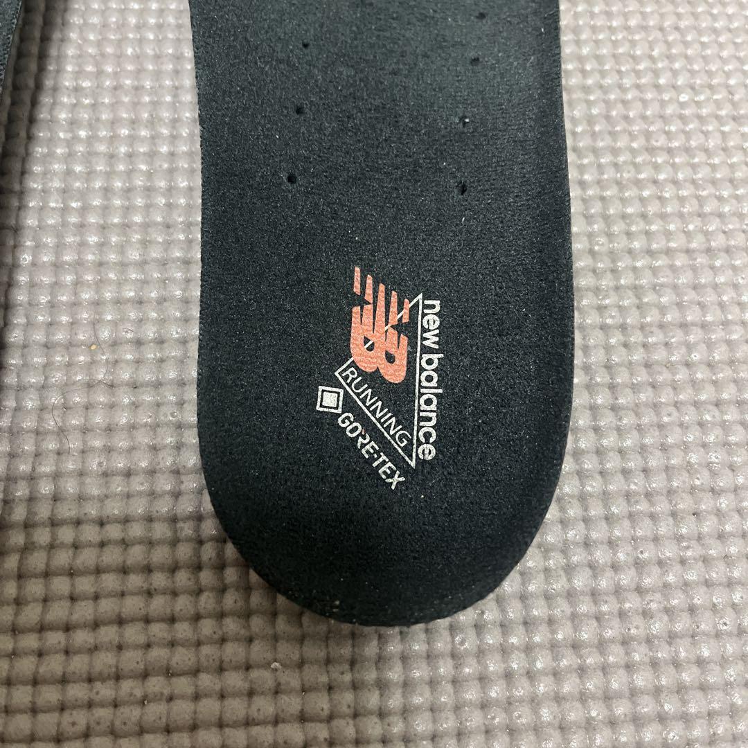 New Balance 2002R GORE-TEX ブラウン