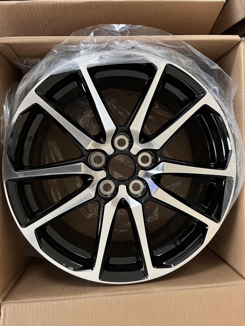 新車外し ヤリスクロス GR 純正ホイール 4本 センターキャップ ナット付き