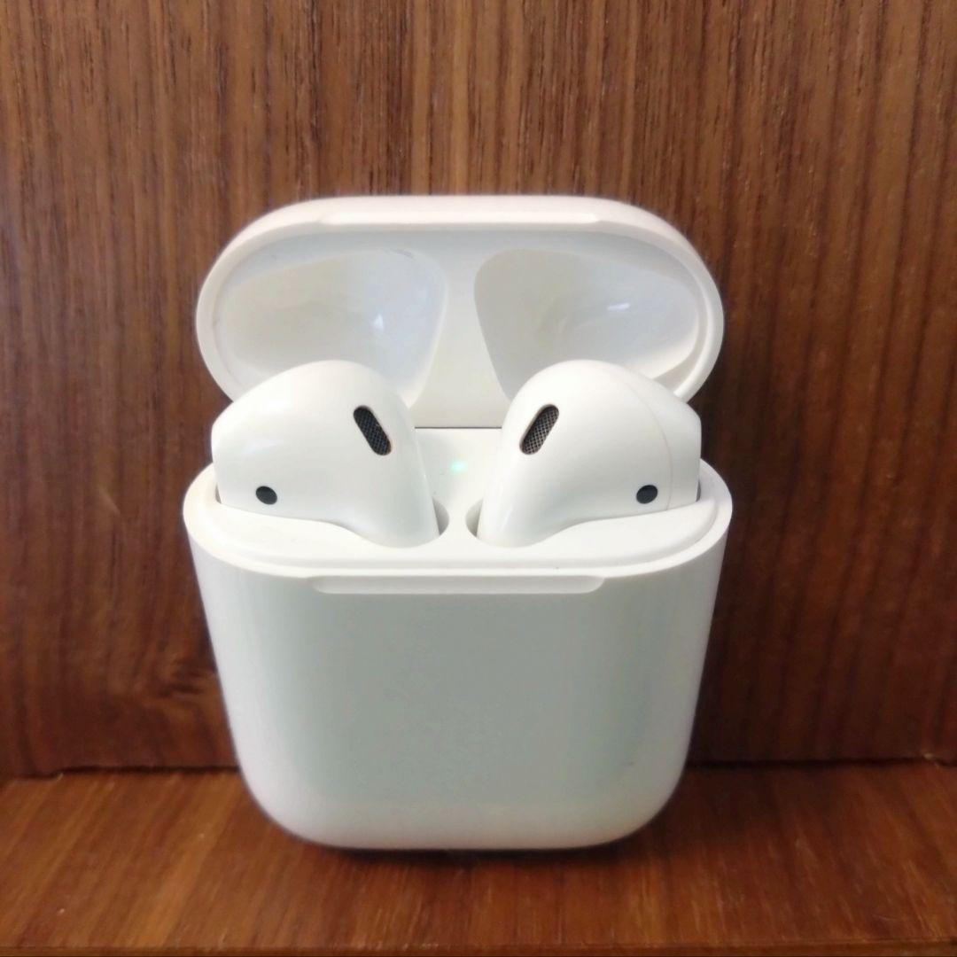 【美品】AirPods 第二世代 オマケ付き