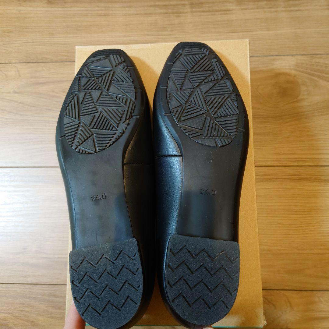 極美品 AcureZ アキュアーズ Vカットフラットパンプス 24cm 黒