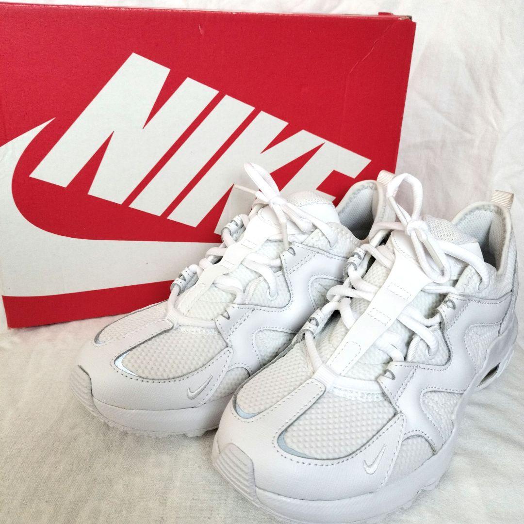 NIKE AIR MAX GRAVITON