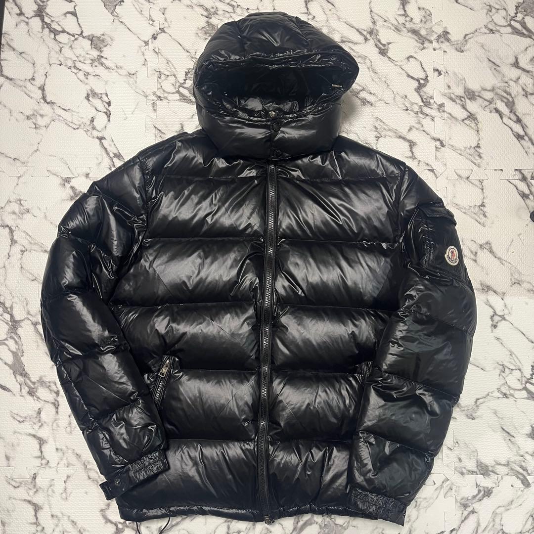 MONCLER マヤ