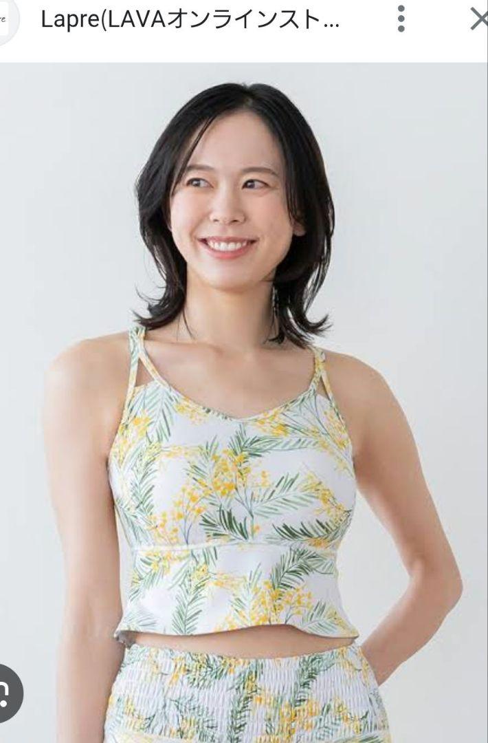 【美品】SUKALAスプリングフラワーフレアブラトップ　ミモザ