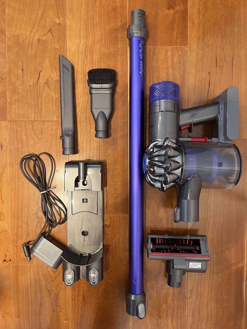 Dyson V6 スティッククリーナー 本体と付属品 Dyson V6 スティッククリーナー 本体 亀裂あり - メルカリ