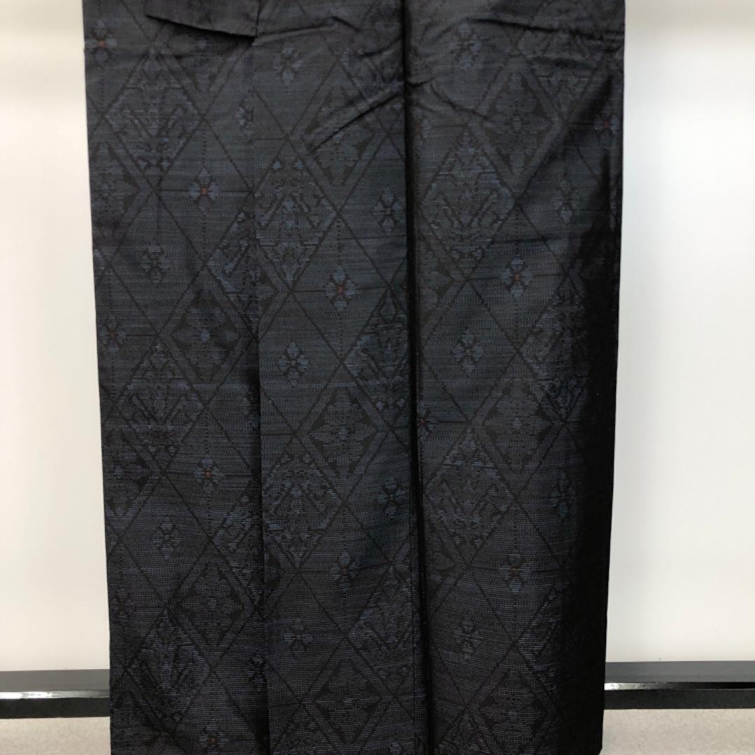 本場大島紬 横双絣 藍泥染 菱形に花柄模様 青褐色 K-4590