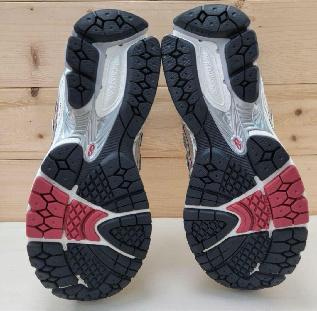 ニューバランス M1906REA シルバー/レッド 23㎝