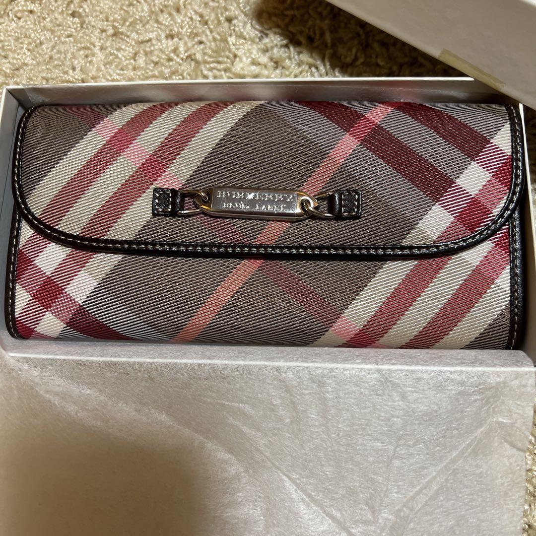 かりん　新品BURBERRYブルーレーベル ノバチェック長財布