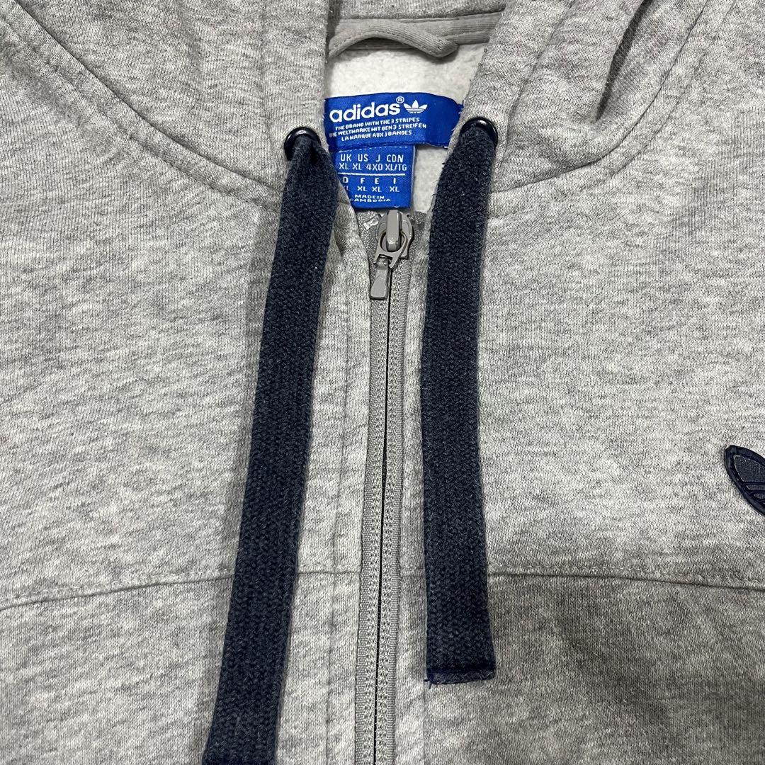 【海外輸入】adidas パーカー グレー L フード付 バックプリントあり