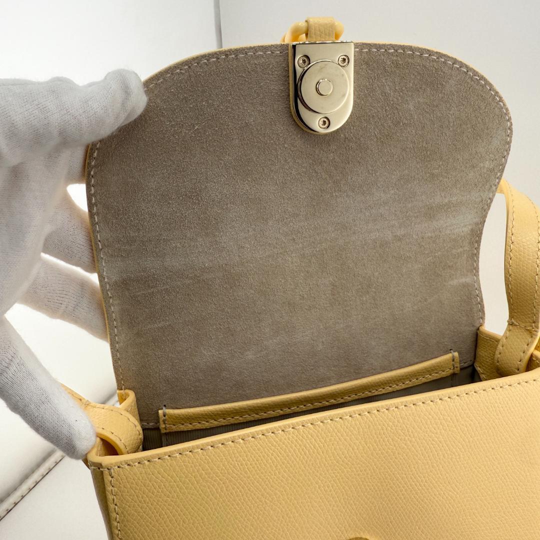 ✨希少色未使用品✨ FURLA フルラ タッセル　ショルダーバッグ　ミニ