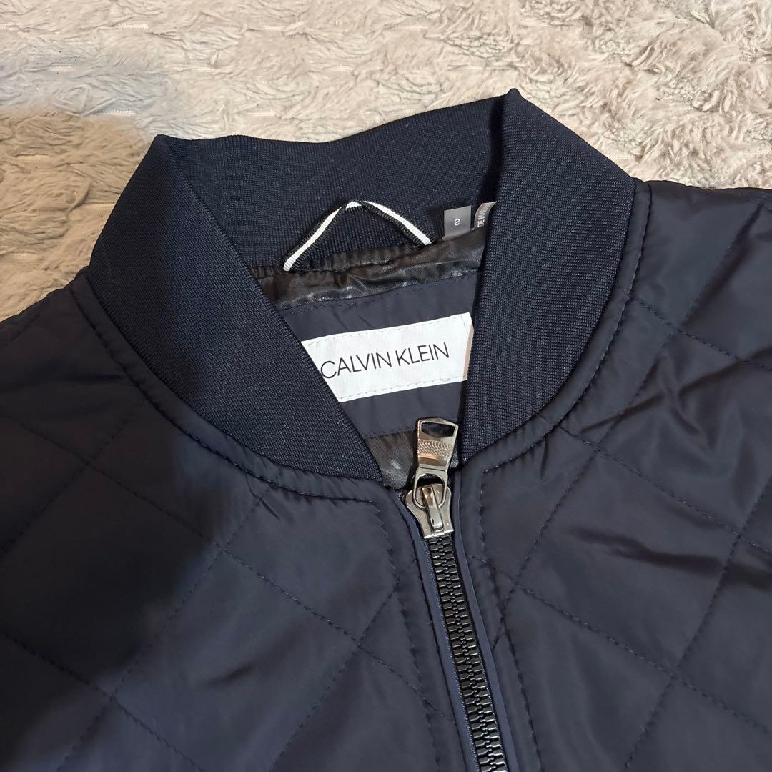 【美品】Calvin Klein キルティング ブルゾン ジャケット 紺 S 【美品】Calvin Klein キルティング ブルゾン ジャケット 紺 S