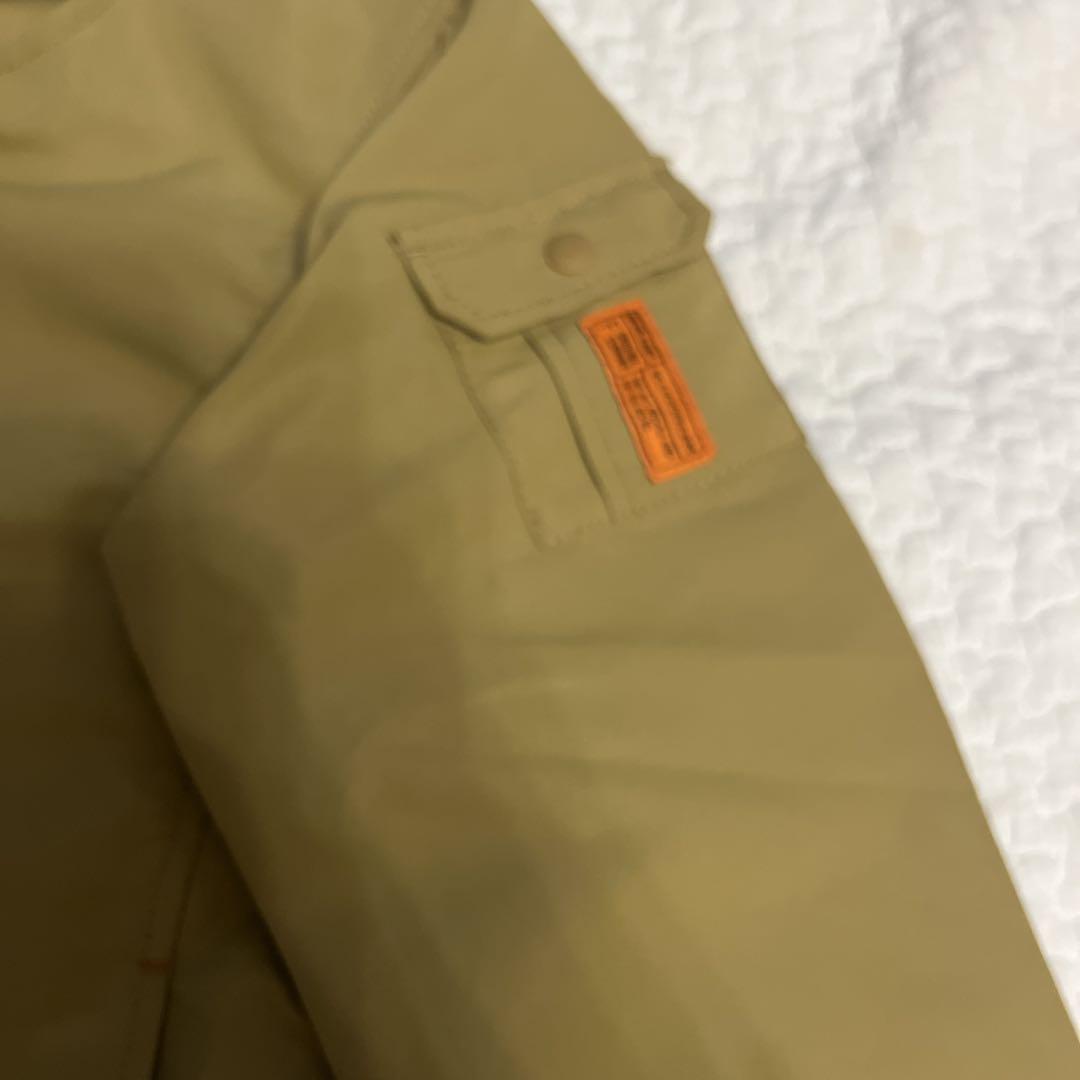 カーキ ジッパー付きジャケット