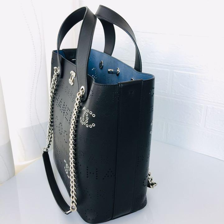 大人の余裕をCHANEL22C♪スモール ショッピング バッグ ❤︎大人カジュアル❤︎ CHANEL スモールショッピングバッグ