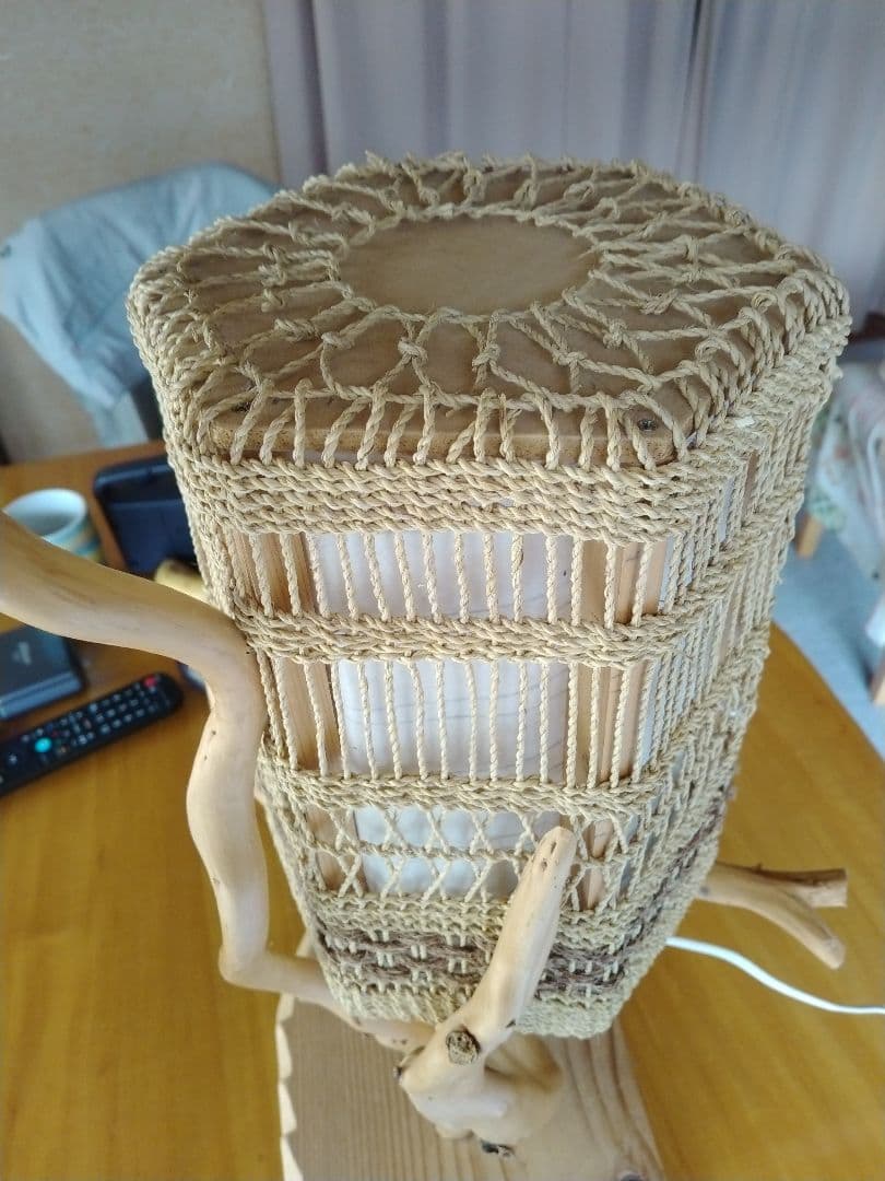 スカリ編みあんどん スカリとは秩父地方の山人が山道具を背負った網み袋のことです目立った傷や汚れなし