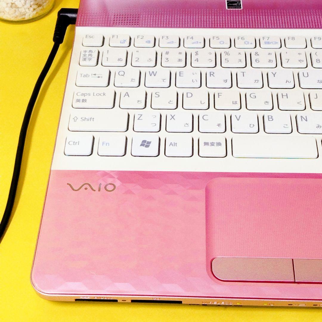 Windows11✨️Core i7✨️小型VAIO白ノートパソコン✨️SSD‼カメラ