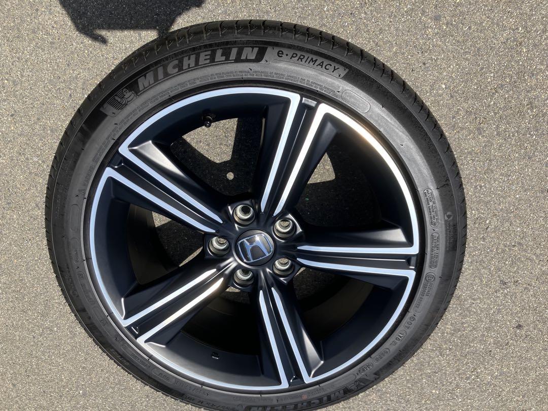 【新車外し品 美品】 ホンダ アコード 18in 8J 235/45R18