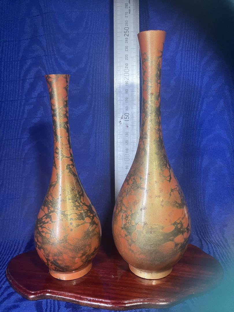 高岡銅器　一輪挿し　花瓶セット（大23cm・小18cm）木製台座付き　真鍮製
