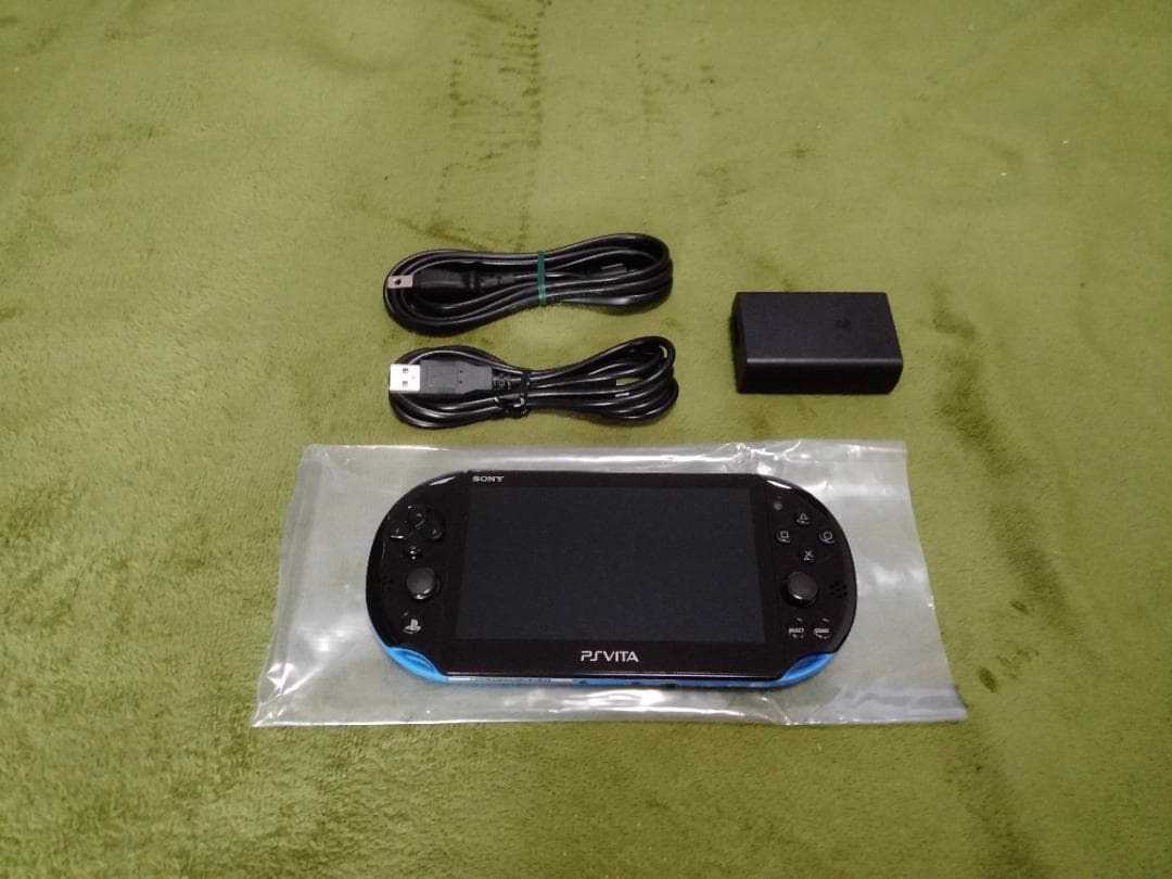 PlayStation®Vita PCH-2000
