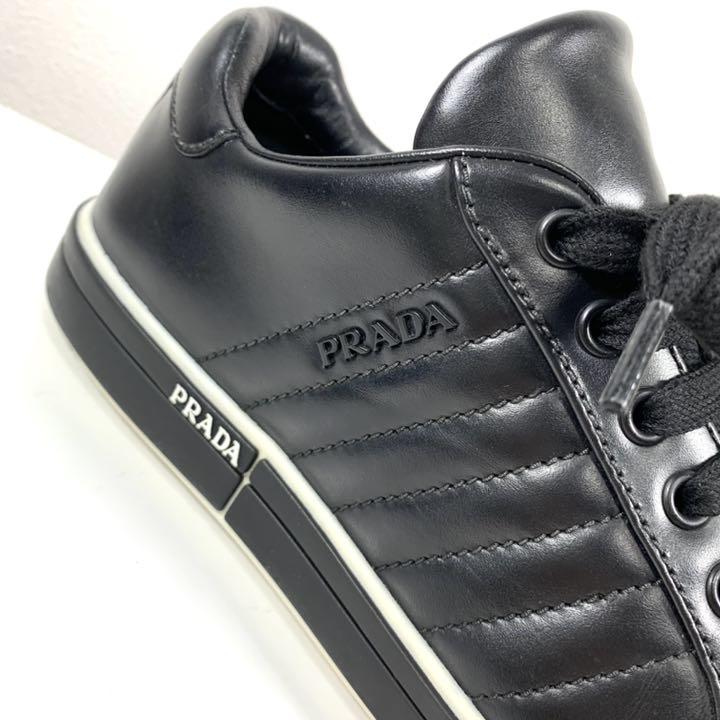 VIP価格! PRADA シンプルデザイン ロゴ レザースニーカー 大人シンプル》【PRADA】レザースニーカー ホワイト ロゴ (PRADA