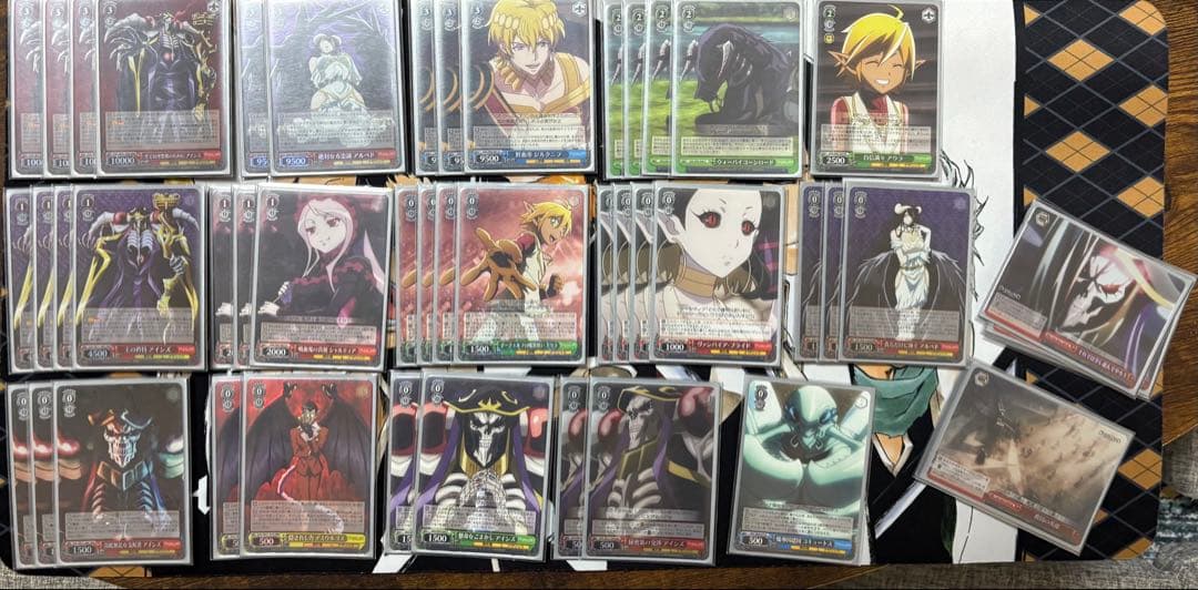 ヴァイスシュヴァルツ オーバーロード8扉デッキ目立った傷や汚れなし